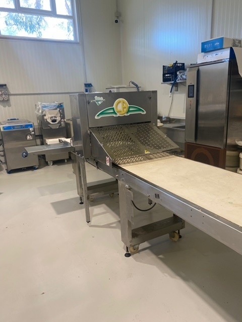 Продається б/в лінія для виробництва листкових виробів Petitte line Alba Teknoservice 3 0 04 05 6ecb635583909d398824b18642d6bf7d58630a6a90a6b3012a03ab233780da69 ffead7dcee51ec6f